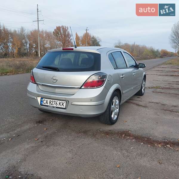 Хетчбек Opel Astra 2008 в Черкасах фото 5 Хетчбек Opel Astra 2008 в Черкасах