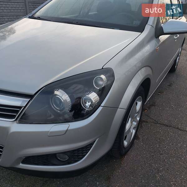 Хетчбек Opel Astra 2008 в Черкасах фото 18 Хетчбек Opel Astra 2008 в Черкасах