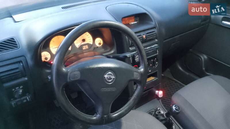 Універсал Opel Astra 2003 в Коломиї