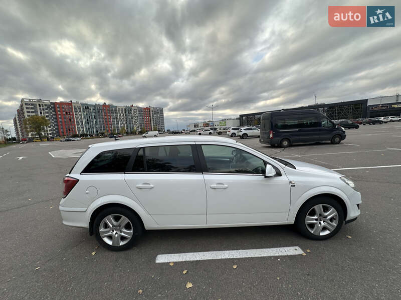 Універсал Opel Astra 2010 в Києві фото 5 Універсал Opel Astra 2010 в Києві
