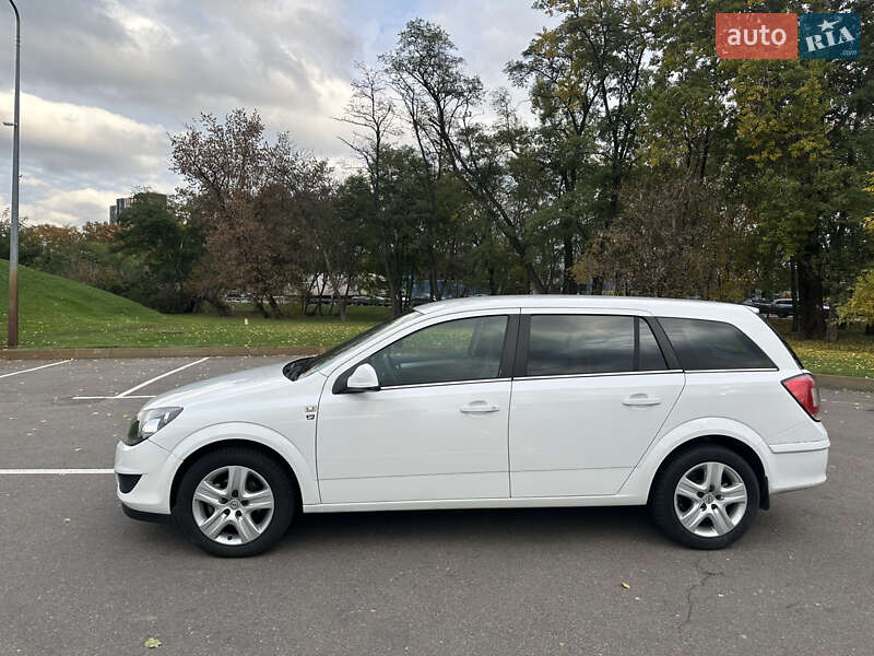 Універсал Opel Astra 2010 в Києві фото 6 Універсал Opel Astra 2010 в Києві