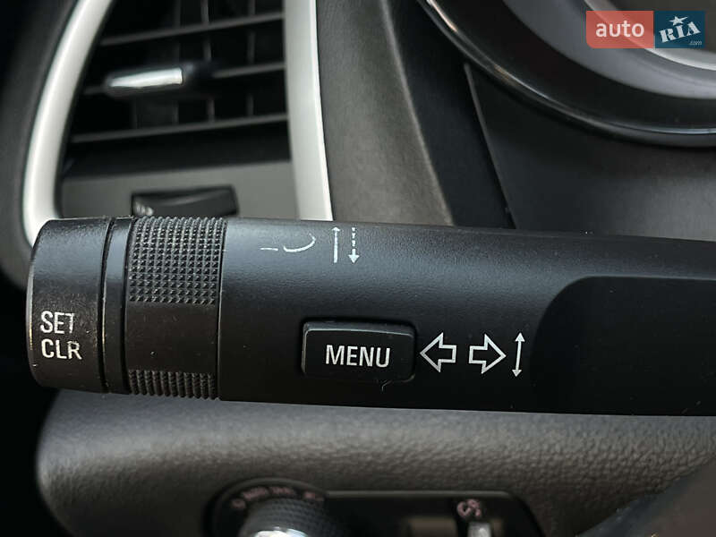 Універсал Opel Astra 2012 в Рівному