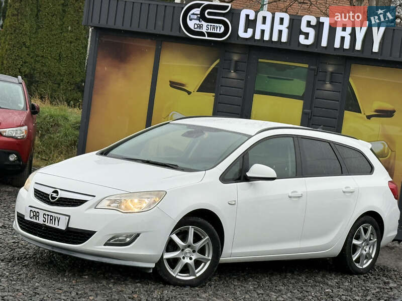 Універсал Opel Astra 2011 в Стрию