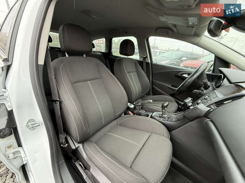 Універсал Opel Astra 2011 в Стрию