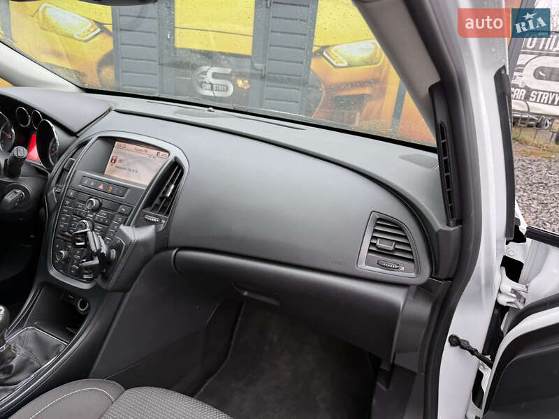 Універсал Opel Astra 2011 в Стрию