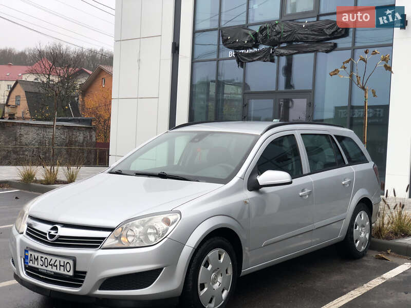 Универсал Opel Astra 2008 в Виннице