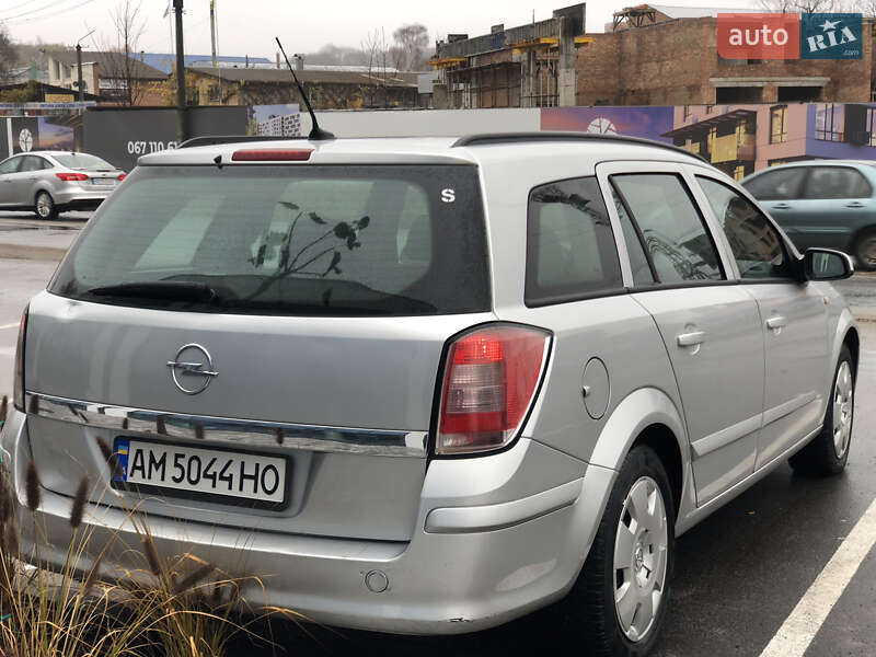 Универсал Opel Astra 2008 в Виннице