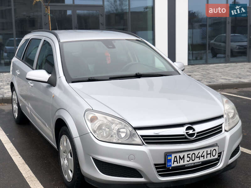 Универсал Opel Astra 2008 в Виннице