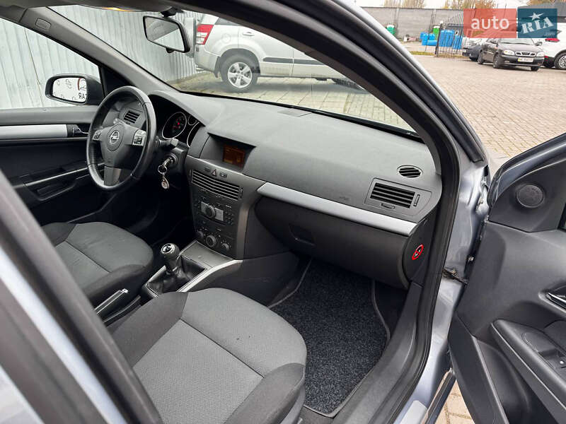 Универсал Opel Astra 2007 в Днепре