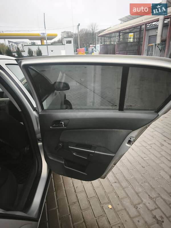 Хетчбек Opel Astra 2007 в Рівному фото 4 Хетчбек Opel Astra 2007 в Рівному