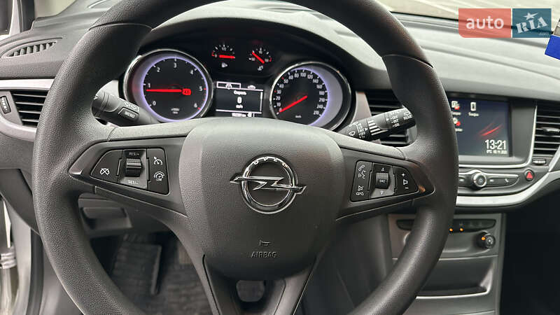 Універсал Opel Astra 2017 в Дніпрі
