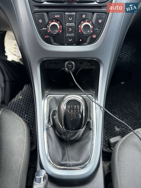 Универсал Opel Astra 2013 в Черновцах фото 20 Универсал Opel Astra 2013 в Черновцах