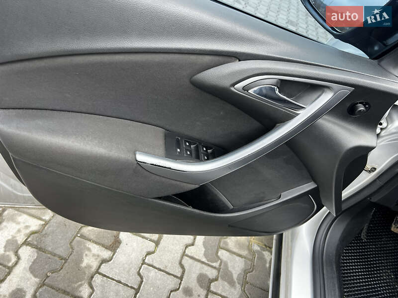 Универсал Opel Astra 2013 в Черновцах фото 19 Универсал Opel Astra 2013 в Черновцах