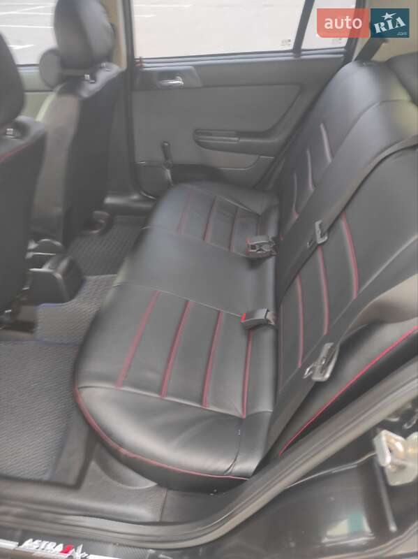 Седан Opel Astra 2007 в Сумах