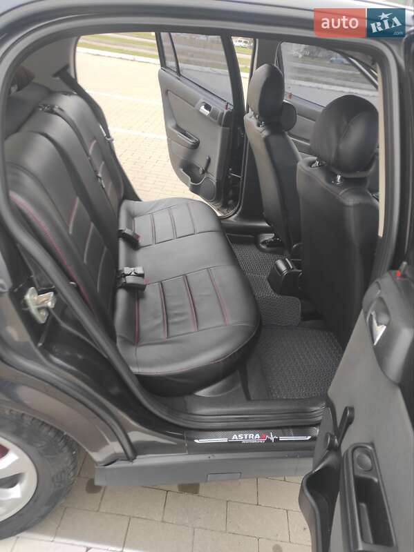 Седан Opel Astra 2007 в Сумах