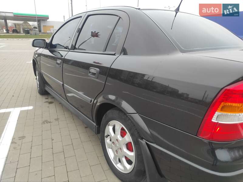 Седан Opel Astra 2007 в Сумах