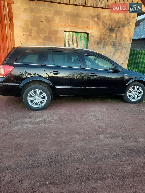Універсал Opel Astra 2007 в Овручі