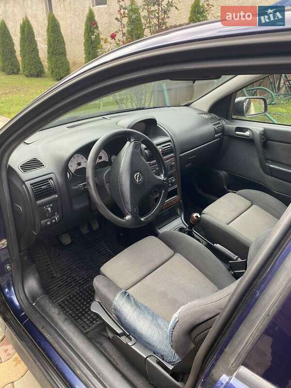 Хетчбек Opel Astra 2001 в Береговому
