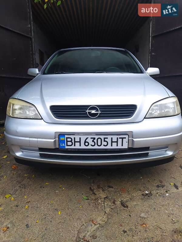 Седан Opel Astra 2002 в Измаиле