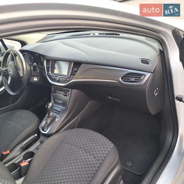 Универсал Opel Astra 2019 в Ровно