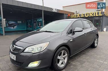 Хэтчбек Opel Astra 2011 в Запорожье