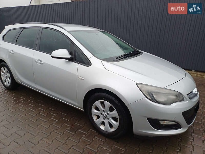 Універсал Opel Astra 2015 в Житомирі