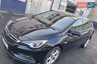 Универсал Opel Astra 2017 в Львове
