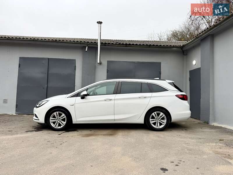 Універсал Opel Astra 2018 в Полтаві