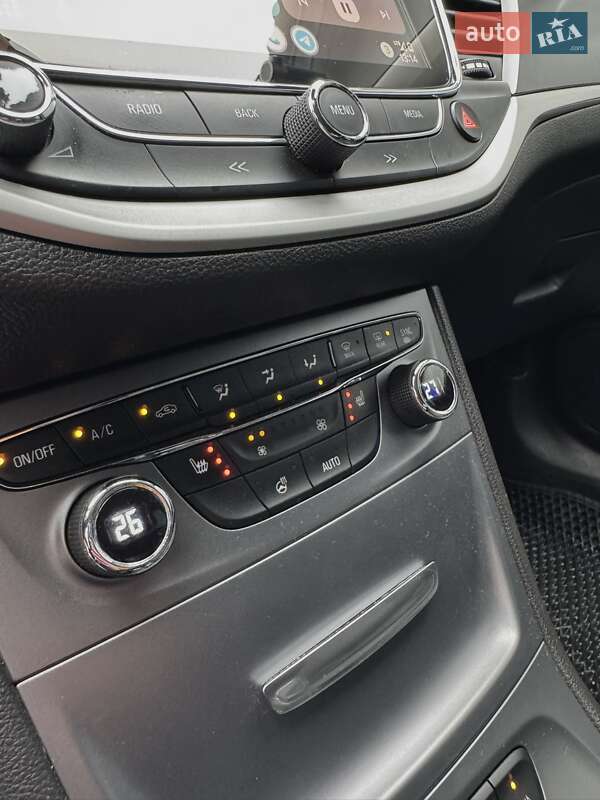 Універсал Opel Astra 2018 в Полтаві