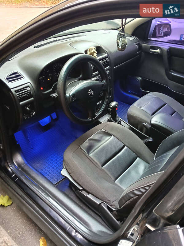 Седан Opel Astra 2003 в Києві фото 2 Седан Opel Astra 2003 в Києві