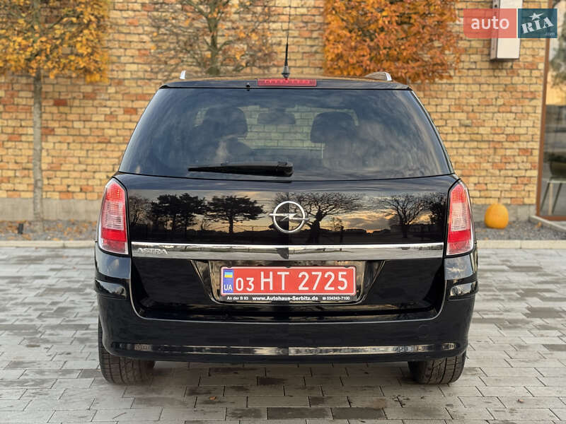 Універсал Opel Astra 2009 в Луцьку