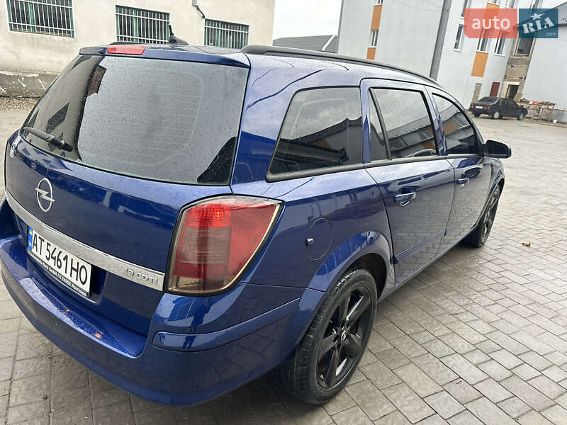Универсал Opel Astra 2005 в Коломые