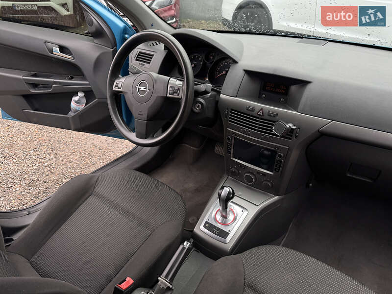 Хэтчбек Opel Astra 2005 в Одессе