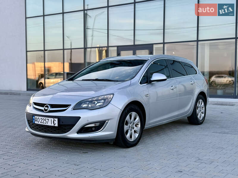 Универсал Opel Astra 2014 в Хусте фото 2 Универсал Opel Astra 2014 в Хусте