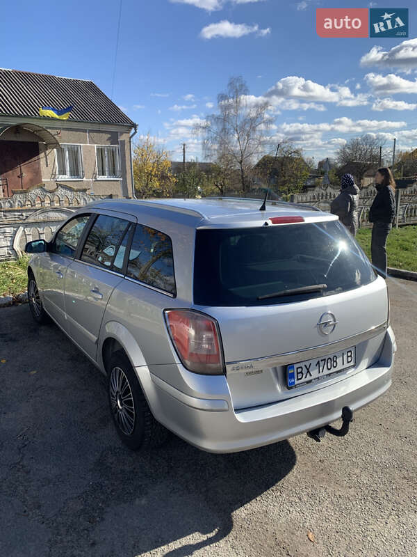Універсал Opel Astra 2008 в Любарі