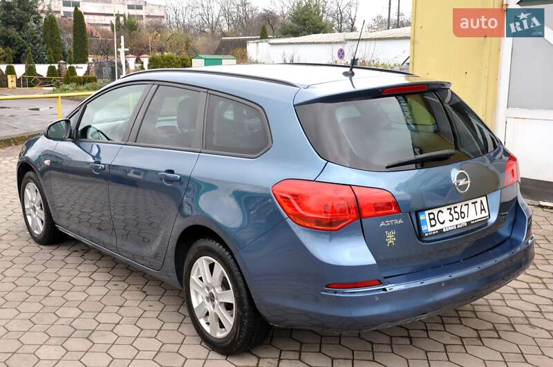 Універсал Opel Astra 2013 в Львові фото 12 Універсал Opel Astra 2013 в Львові