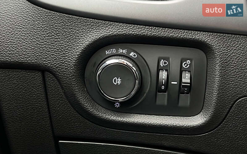 Универсал Opel Astra 2018 в Львове