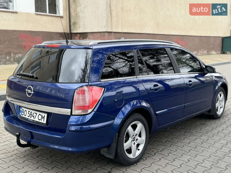 Универсал Opel Astra 2004 в Звягеле