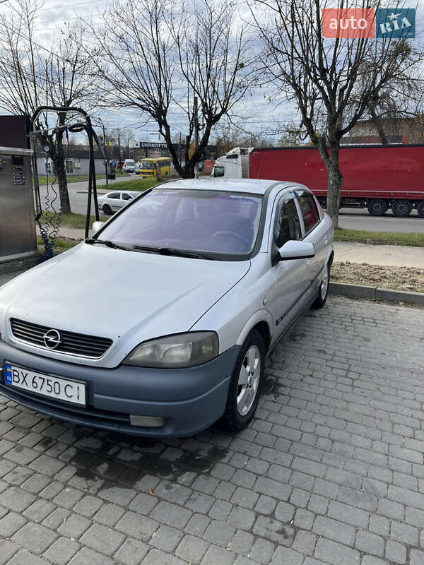 Седан Opel Astra 2003 в Львові