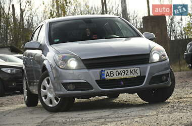 Хетчбек Opel Astra 2004 в Бердичеві