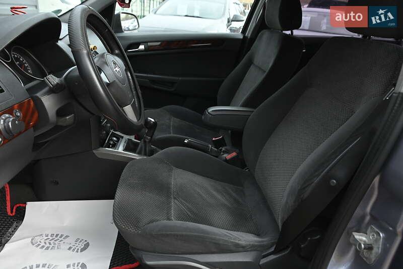 Хэтчбек Opel Astra 2004 в Бердичеве фото 13 Хэтчбек Opel Astra 2004 в Бердичеве