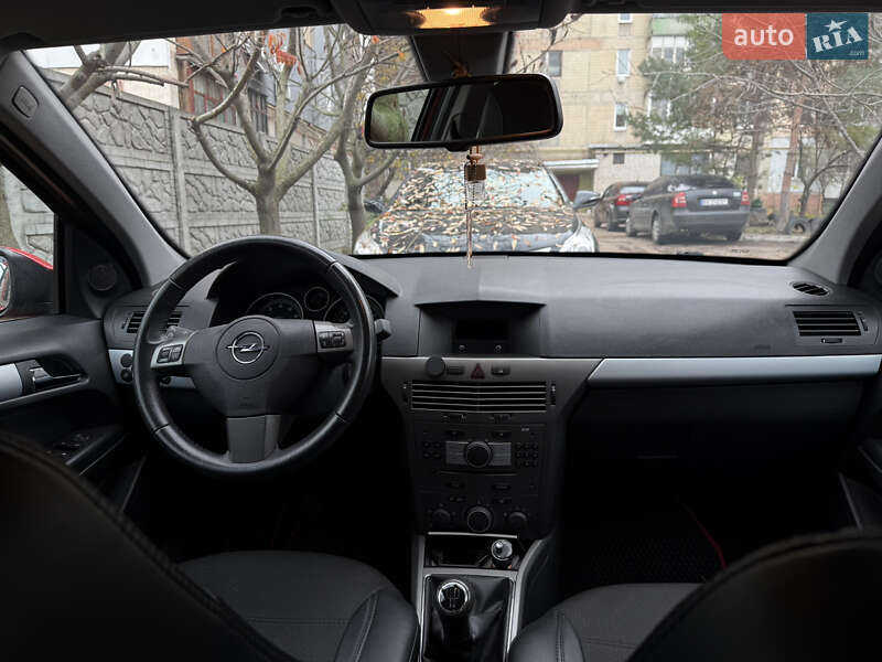 Хетчбек Opel Astra 2006 в Олександрії