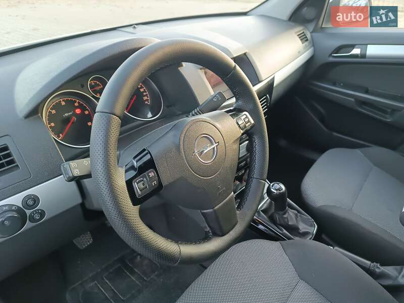 Універсал Opel Astra 2010 в Хусті фото 14 Універсал Opel Astra 2010 в Хусті