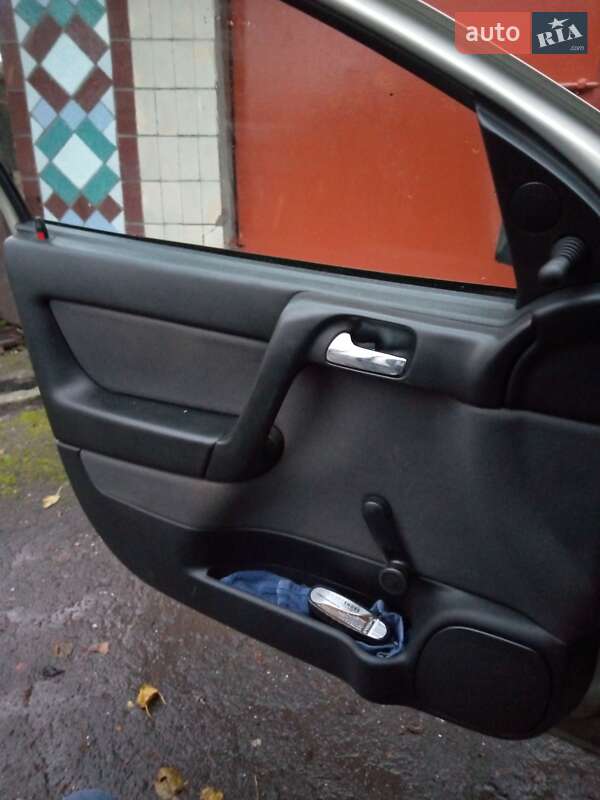 Седан Opel Astra 2008 в Красилове