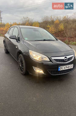 Хэтчбек Opel Astra 2011 в Стрые