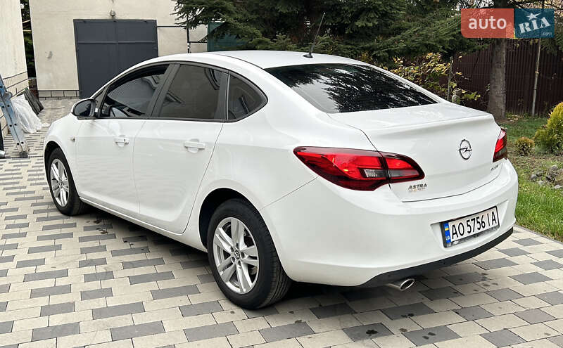 Седан Opel Astra 2017 в Мукачевому фото 4 Седан Opel Astra 2017 в Мукачевому