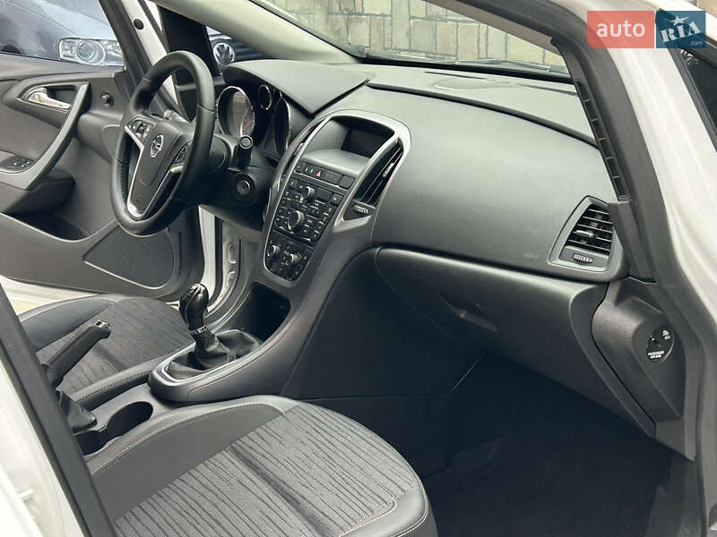 Седан Opel Astra 2017 в Мукачевому фото 17 Седан Opel Astra 2017 в Мукачевому