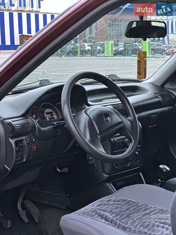 Седан Opel Astra 1993 в Одессе фото 7 Седан Opel Astra 1993 в Одессе