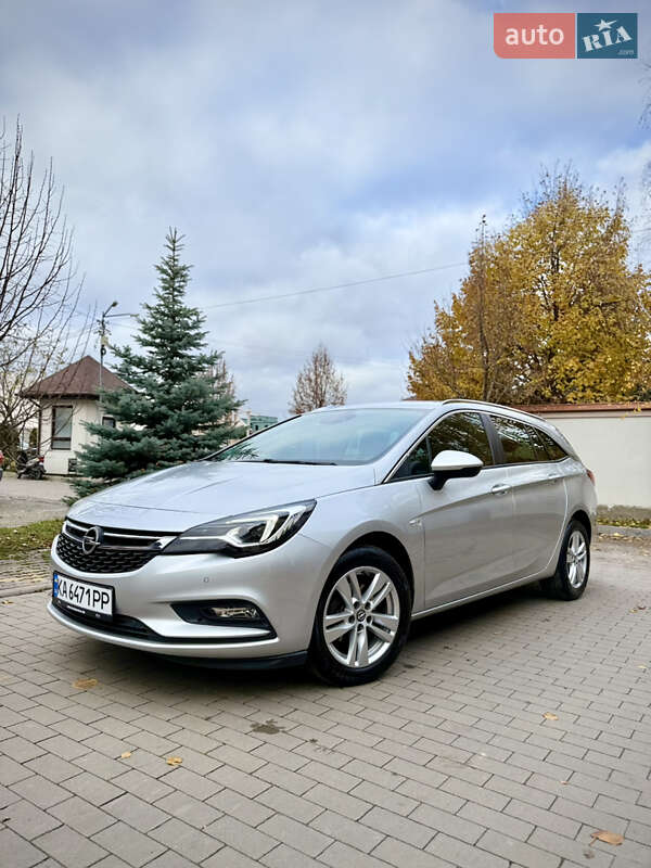 Універсал Opel Astra 2018 в Києві