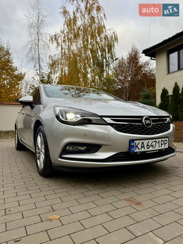 Універсал Opel Astra 2018 в Києві